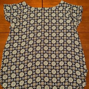 Loft outlet shirt size women’s medium.